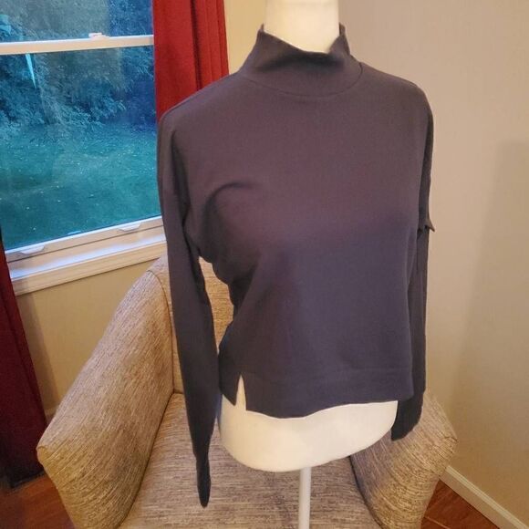 NWT. All In Motion. Dark Blue Cropped Oversize Active Sweater XS - Picture 7 of 7
